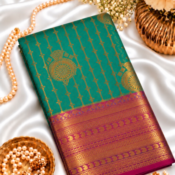 file_00000000d4d08210a2d504e8029d956e Peacock Green Vaira Oosi Pattu Saree with Magenta Pink Zari Border